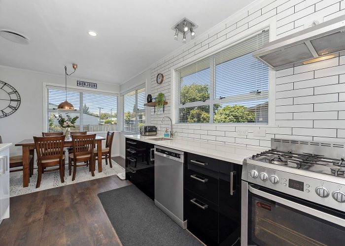  at 8 Cricket Place, Melville, Hamilton, Waikato