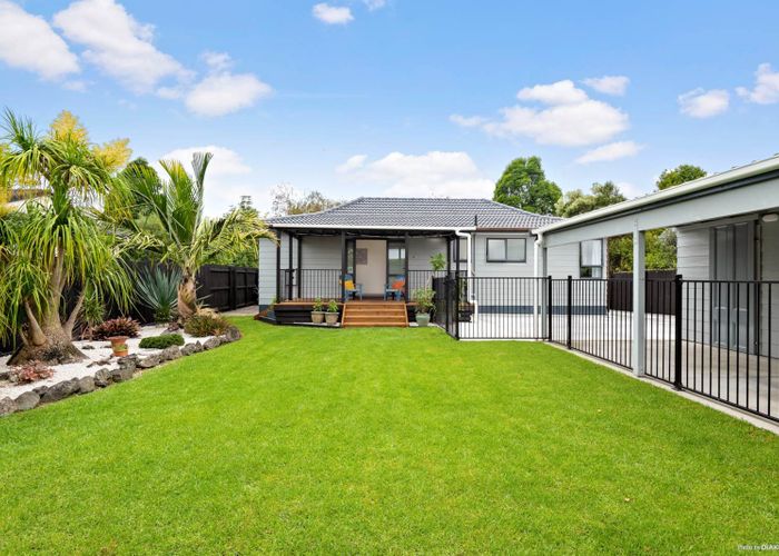  at 14 Luanda Drive, Ranui, Waitakere City, Auckland