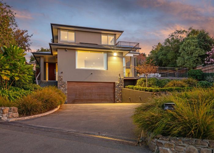  at 18 Seamount Terrace, Mount Pleasant, Christchurch