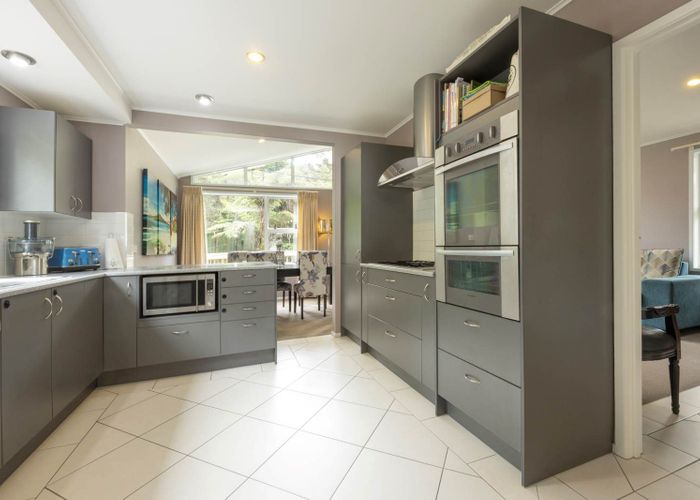  at 8 Waima Crescent, Titirangi, Waitakere City, Auckland