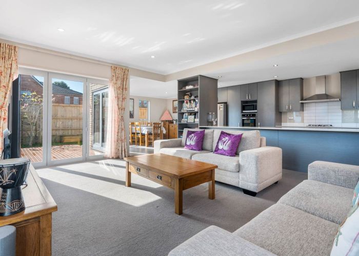  at 1 Horizon View Road, Oteha, North Shore City, Auckland