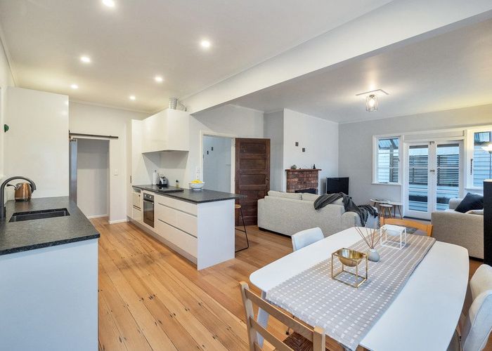  at 8 Daventry Street, Waterview, Auckland City, Auckland