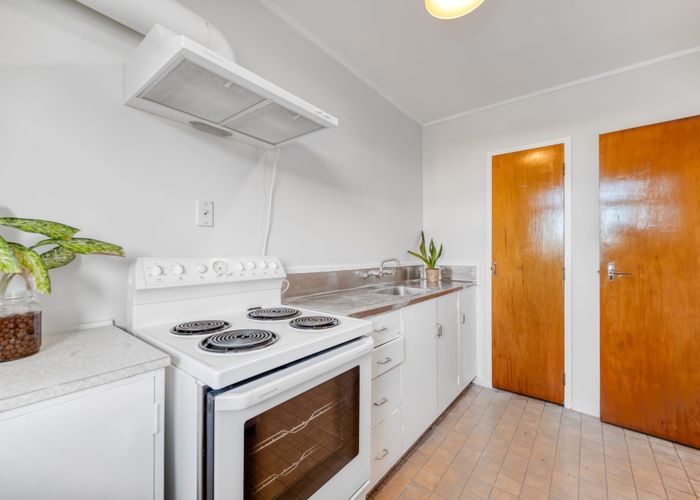  at 10/41 Barber Grove, Moera, Lower Hutt