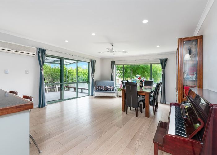  at 24 Lake Panorama Drive, Henderson, Auckland