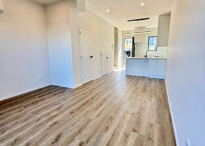  at 21 Kiato Lane, Flat Bush, Manukau City, Auckland