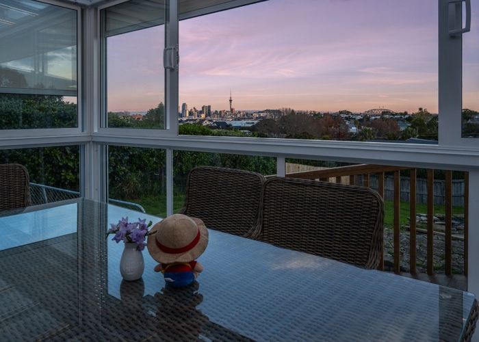  at 26 Waimana Avenue, Northcote Point, North Shore City, Auckland