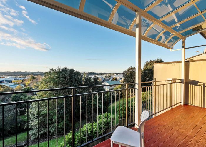  at 12D Schnapper Rock Road, Albany, North Shore City, Auckland