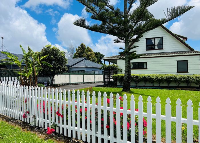  at 5 Penruddocke Road, Half Moon Bay, Manukau City, Auckland