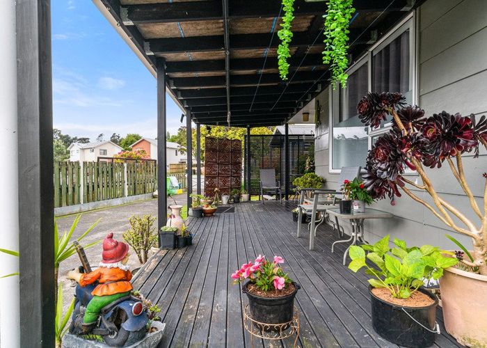  at 8 Citril Place, Red Hill, Papakura