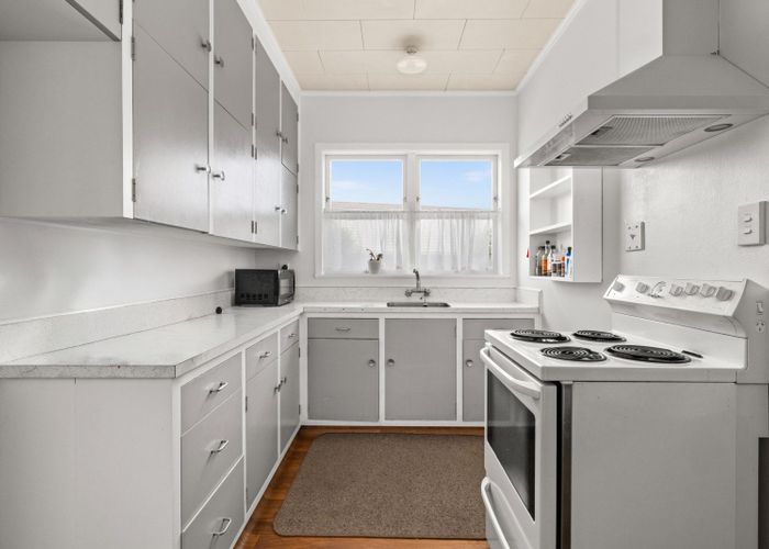  at 2/210A Grove RD, Mayfair, Hastings