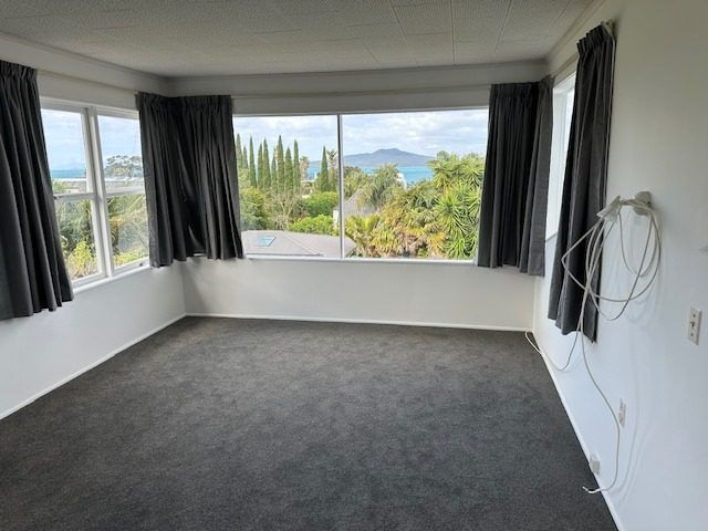  at 2/2 Earnoch Avenue, Takapuna, North Shore City, Auckland