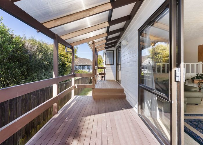  at 100 Manhattan Heights, Glendene, Waitakere City, Auckland