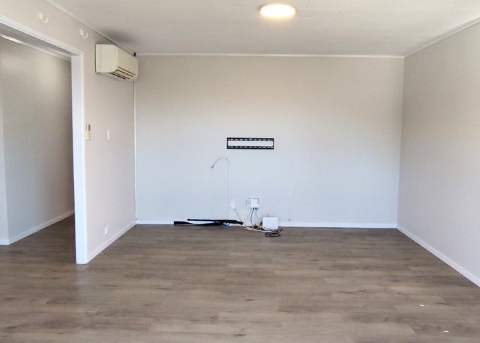  at 1/9 Charntay Avenue, Clover Park, Auckland