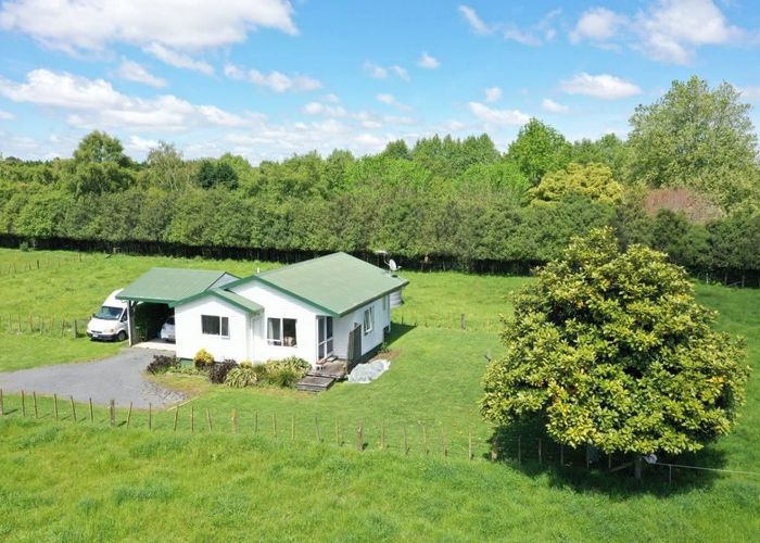  at 4 Lissette Road, NEWSTEAD, HAMILTON