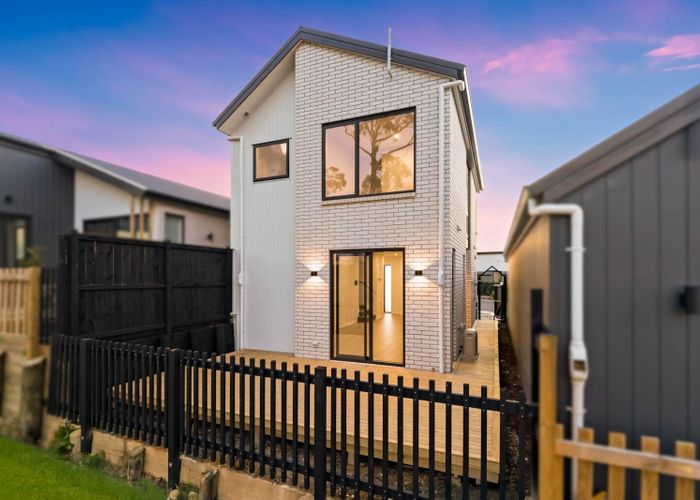  at 43 Puhikawa Street, Massey, Waitakere City, Auckland