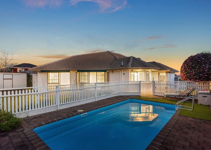  at 7 The Green, Golflands, Manukau City, Auckland