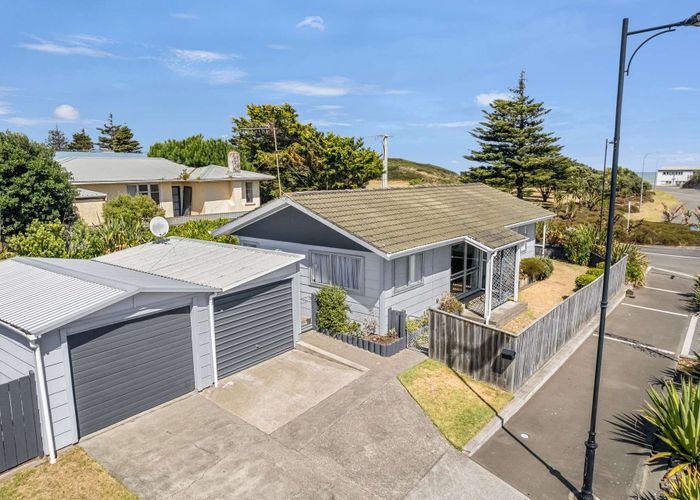  at 2 Rangiora Street, Castlecliff, Whanganui