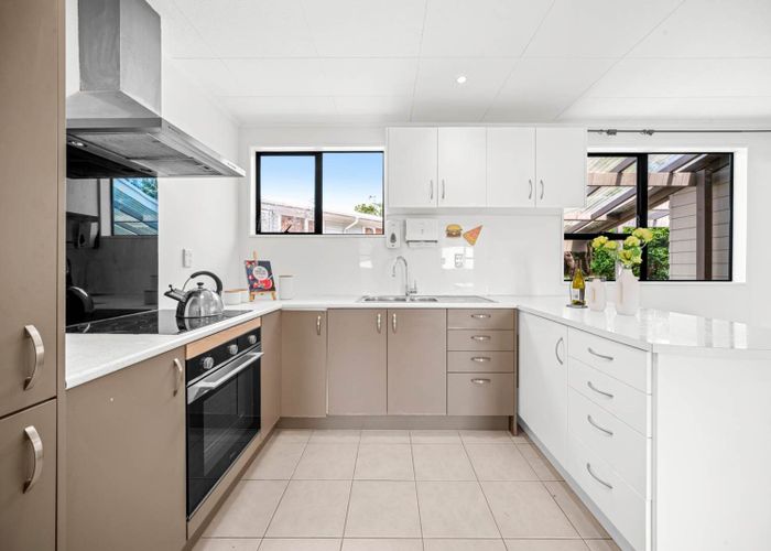  at 3/70 Hogans Road, Glenfield, North Shore City, Auckland