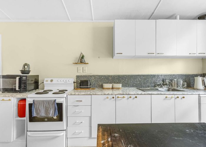  at 208 Lyndon Road West, Hastings Central, Hastings, Hawke's Bay