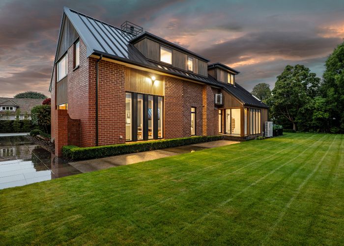  at 66 Straven Road, Fendalton, Christchurch City, Canterbury