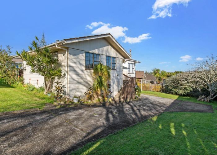  at 16 Lewisham Street, Highland Park, Auckland