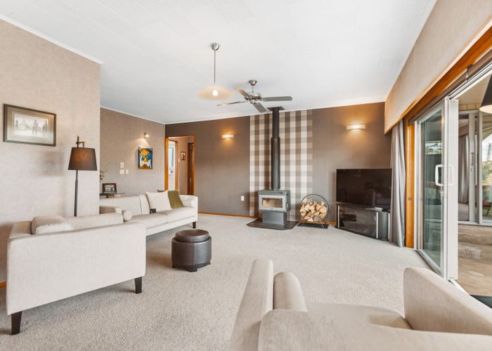  at 3 Hart Place, Bridge Hill, Alexandra