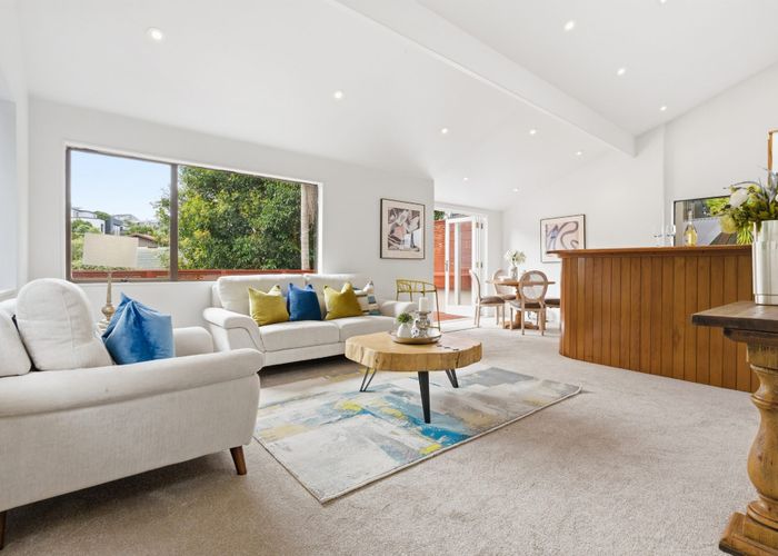  at 2/24 Wisteria Way, Mairangi Bay, North Shore City, Auckland