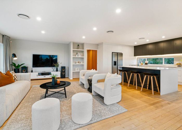 at 10 Fowler Street, Northcote, North Shore City, Auckland