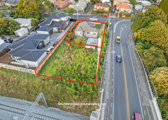  at 26A and 1/26 Cambridge Terrace, Papatoetoe, Manukau City, Auckland