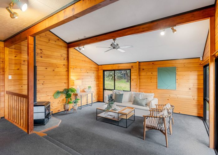 at 4 Ramonda Close, Glenfield, North Shore City, Auckland
