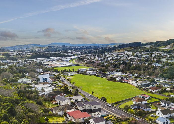  at 16 Turriff Crescent, Tawa, Wellington