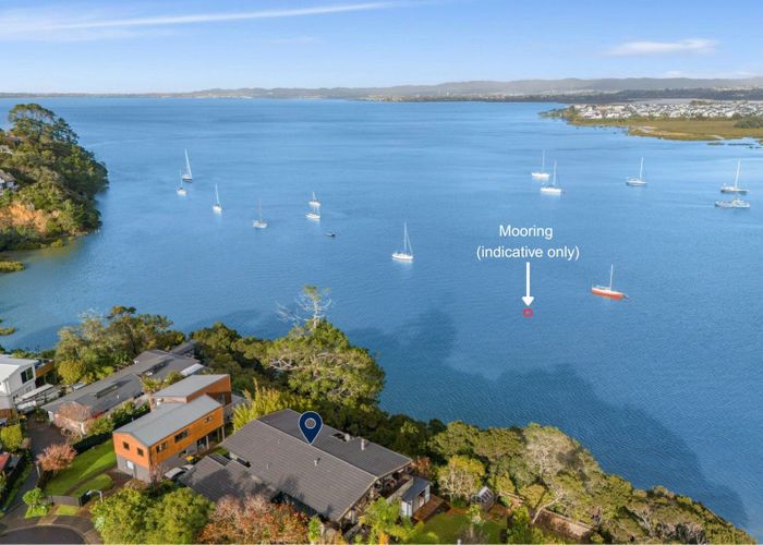  at 132 Aeroview Drive, Beach Haven, North Shore City, Auckland