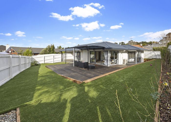  at 5 Wineberry Place, Albany, North Shore City, Auckland