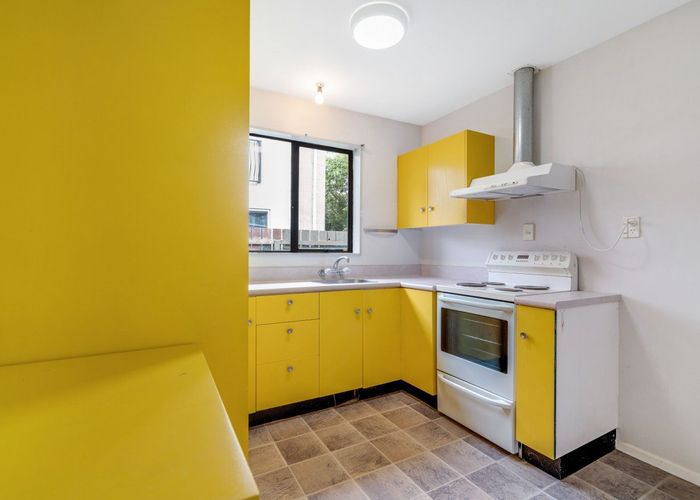 at 2/218 Lincoln Road, Addington, Christchurch