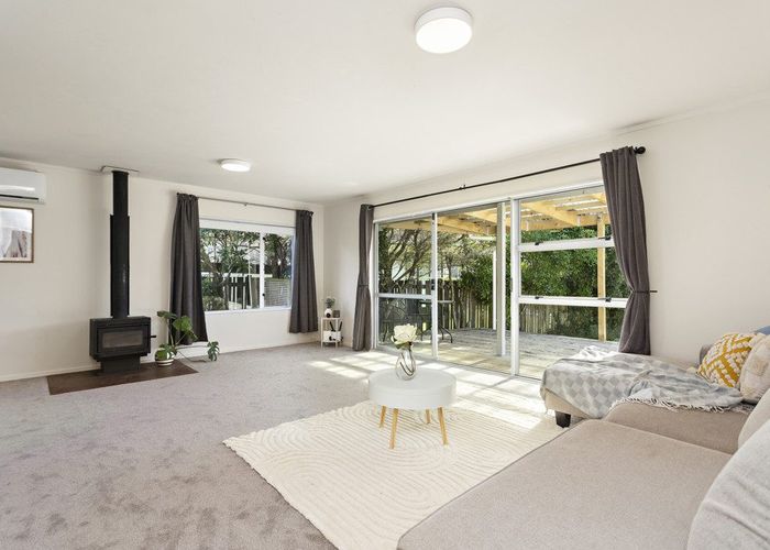  at 20 Taranui Place, Henderson, Waitakere City, Auckland