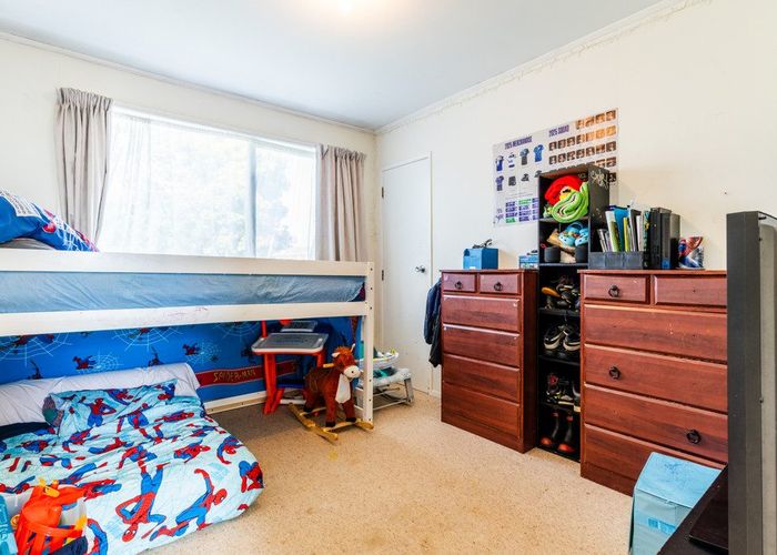  at 12 Crispian Place, Weymouth, Auckland