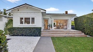  at 46 Dignan Street, Point Chevalier, Auckland