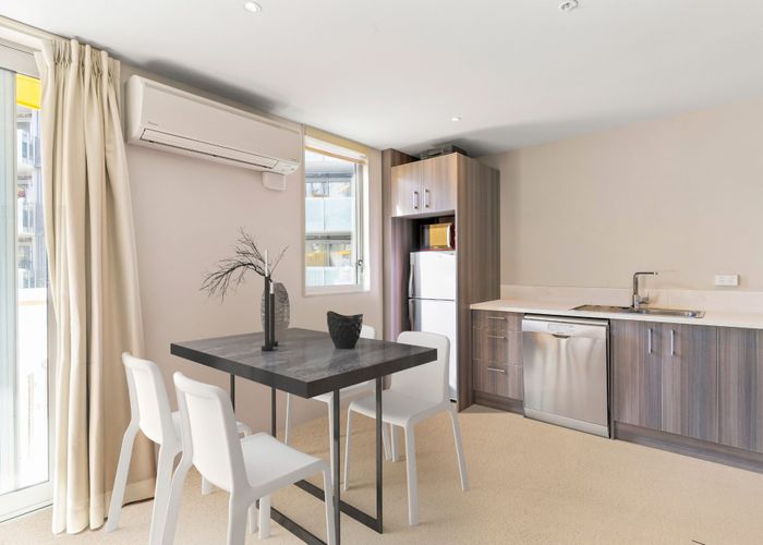  at 302/7 Rose Garden Lane, Albany, North Shore City, Auckland