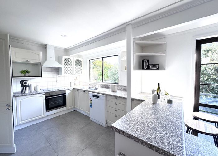  at 30 Hoskins Avenue, Hillsborough, Auckland City, Auckland