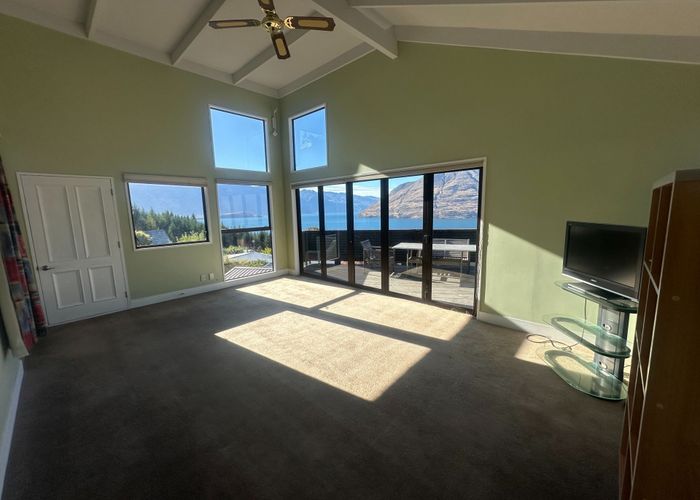  at 92 Wynyard Cr, Fernhill, Queenstown-Lakes, Otago