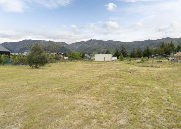  at 6 Moonraker Place, LAKE HAWEA