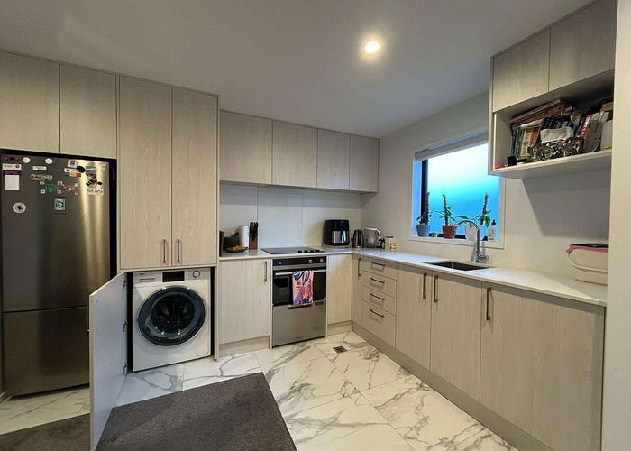  at 5/79 Taikata Road, Te Atatu Peninsula, Auckland