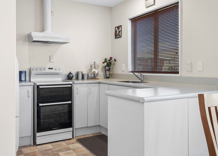  at 5 Oldham Place, Darfield, Darfield
