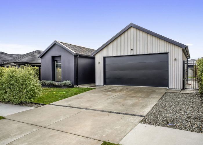  at 16 Leicester Street, Hanley's Farm, Jacks Point, Queenstown-Lakes, Otago