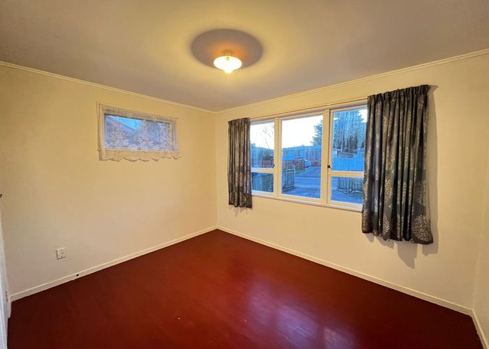  at 31 Riverpark Crescent, Henderson, Waitakere City, Auckland
