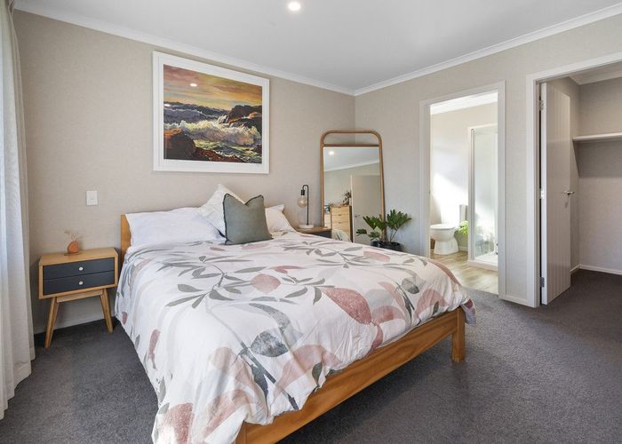  at 16 Chestnut Close, Kelvin Grove, Palmerston North