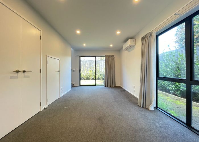  at 8/8 Valron Road, Te Atatu South, Waitakere City, Auckland