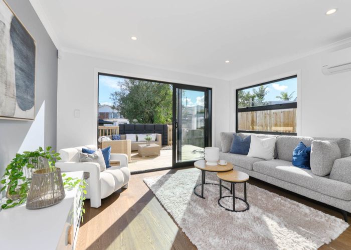 at 9C Camrose Place, Glenfield, North Shore City, Auckland