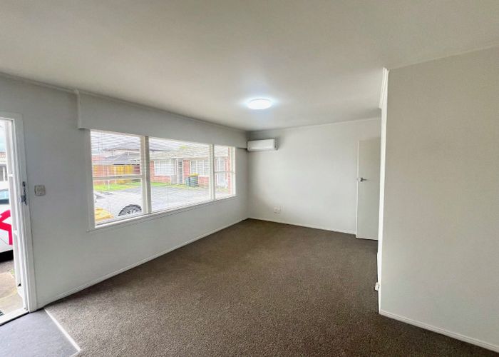  at 4/8 Winspear Place, Manukau, Manukau City, Auckland