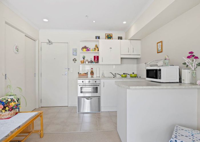  at 8A/18 Ronwood Avenue, Manukau, Manukau City, Auckland